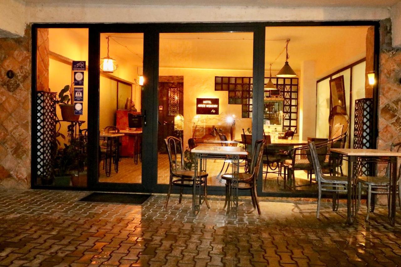 Artists Residence In Tbiliszi Kültér fotó