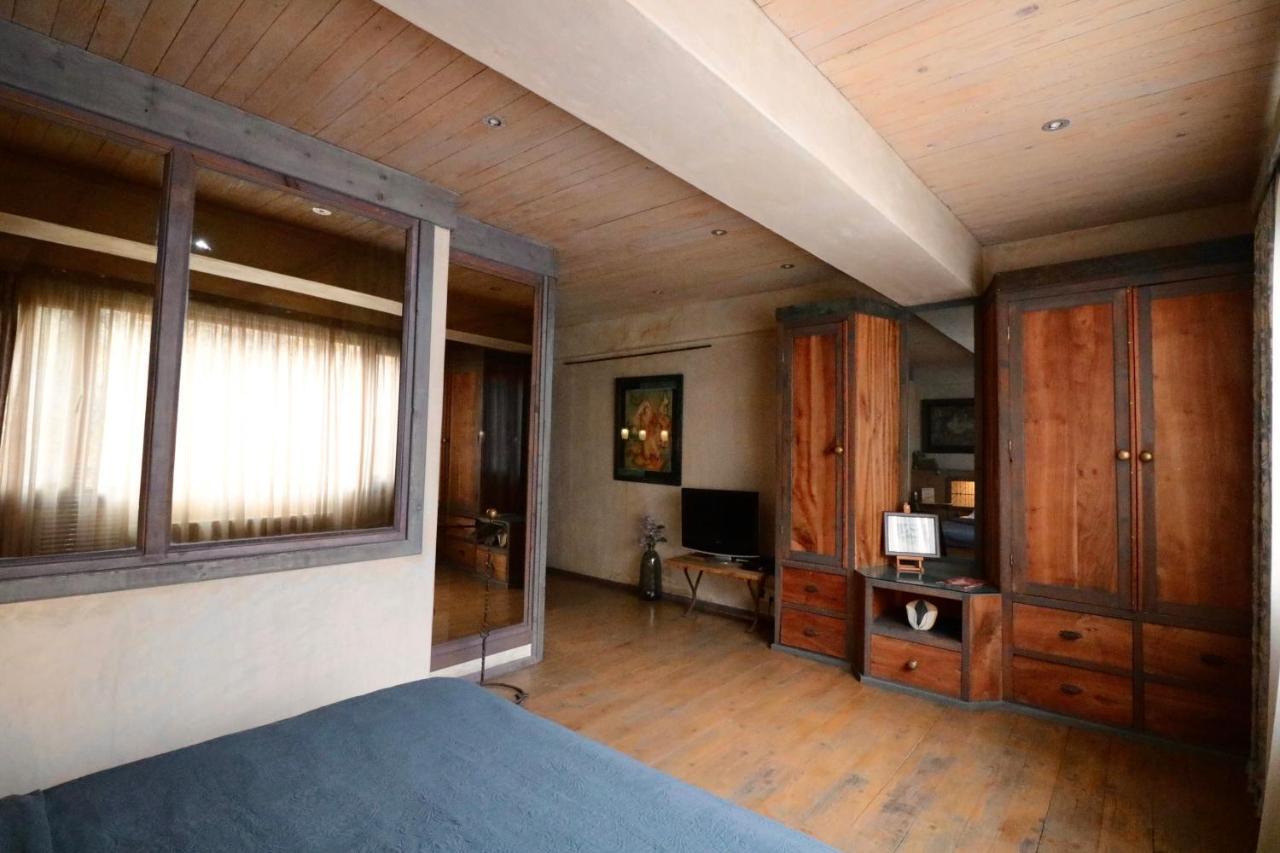 Artists Residence In Tbiliszi Kültér fotó